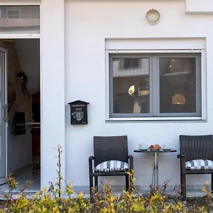  Apartment Palm House Near Airport